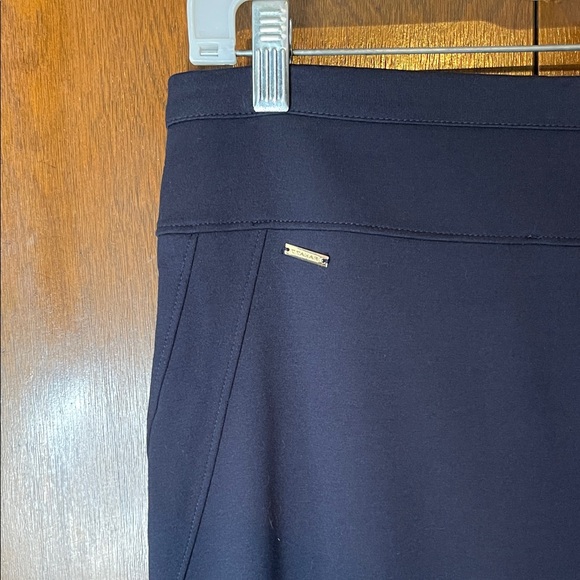 Tahari Classic Black Pencil Skirt - Picture 2 of 6